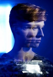 Sequin in a Blue Room 2019 скачать торрент